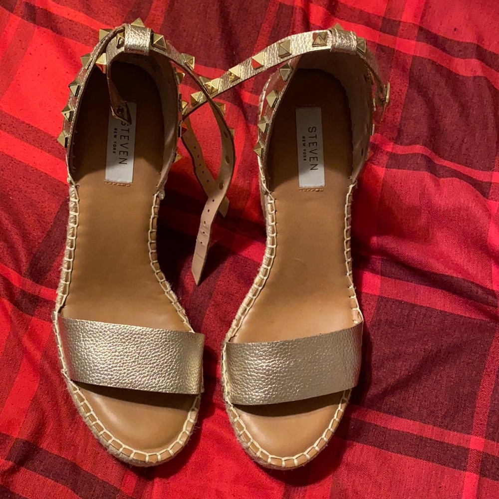 Steve Madden wedges
